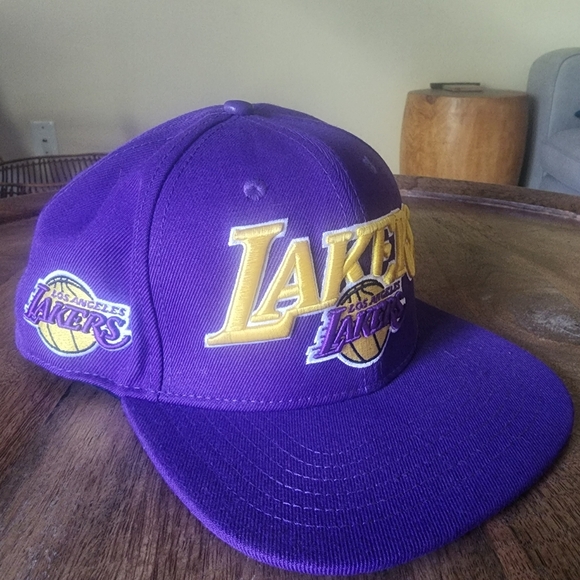 Pro Standard Purple NBA Los Angeles Lakers Wordmark/Logo Snapback Hat Cap - Picture 2 of 14